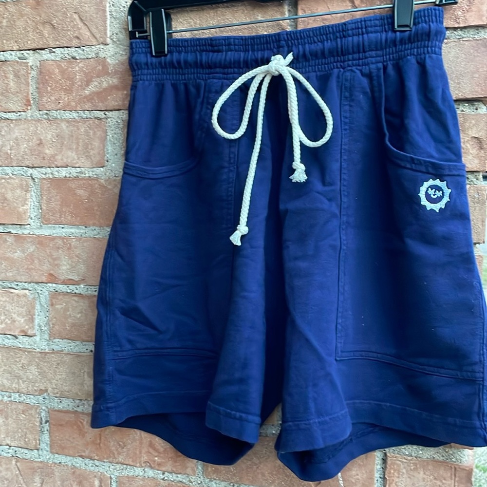 Big Bud Press Navy sweatshort! Small S
